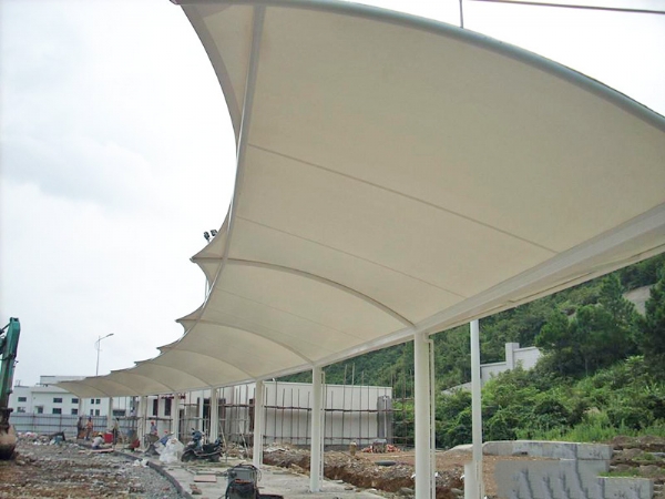 膜結構車庫出入口