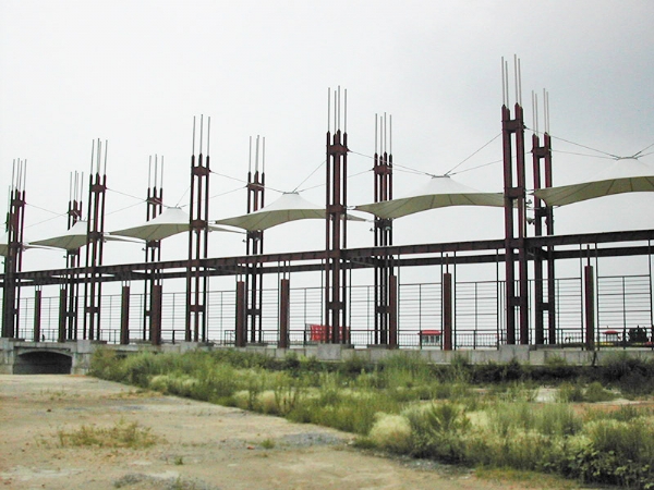 膜結構高爾夫球場