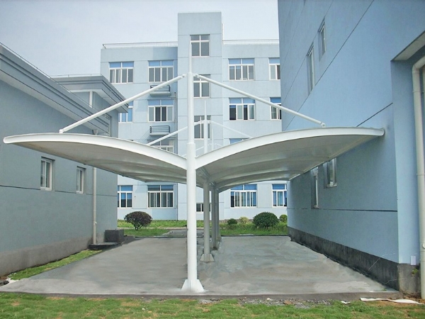 膜結構自行車棚