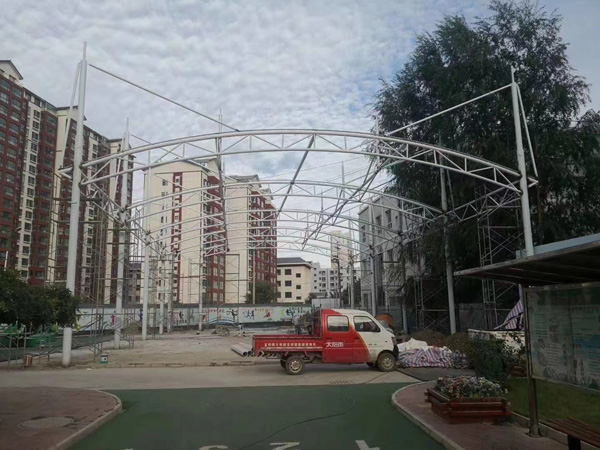 甘肅通渭特殊教育學(xué)校籃球場(chǎng)施工中